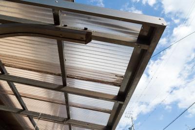 カーポート解体はいくら？費用相場や業者選びのポイント解説